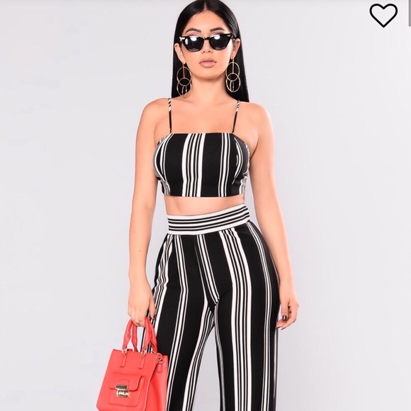 Fashion Nova Tops - ✔️SOLD - 2 piece set BRAND NEW (SOLD OUT IN STORE)